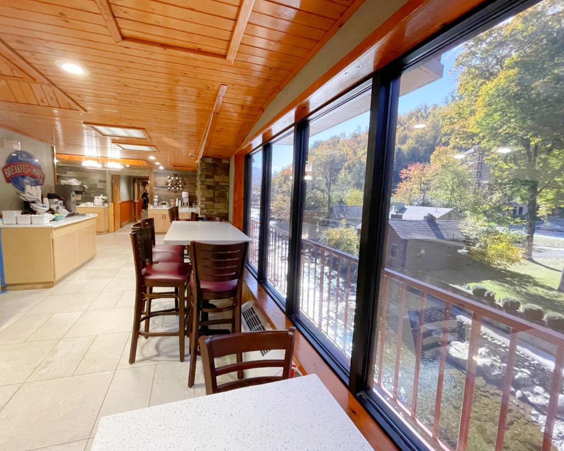Baymont By Wyndham Gatlinburg On The River Εξωτερικό φωτογραφία