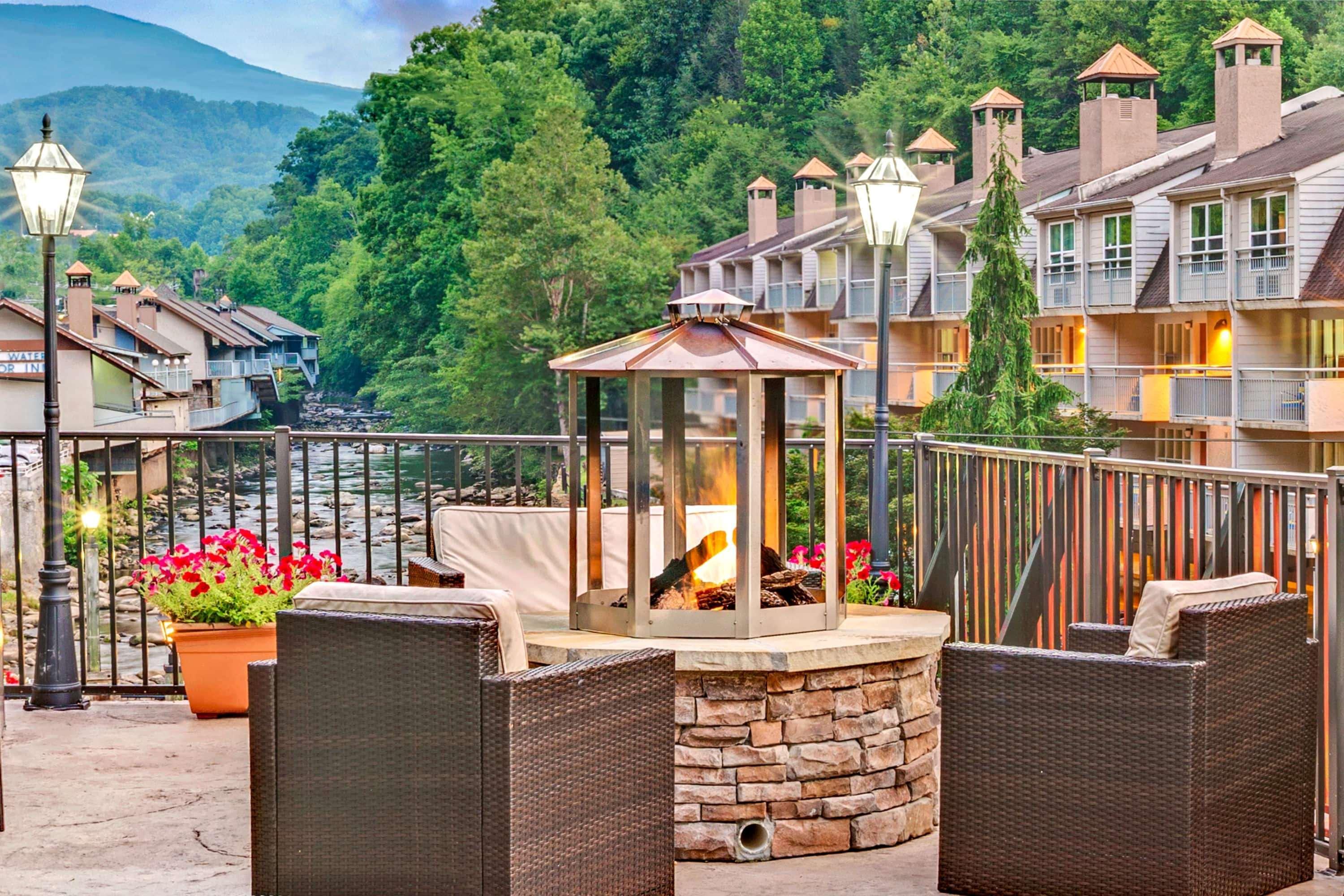 Baymont By Wyndham Gatlinburg On The River Εξωτερικό φωτογραφία